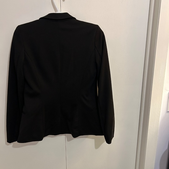 H&M Size 2 Fitted Black Blazer - Picture 5 of 9